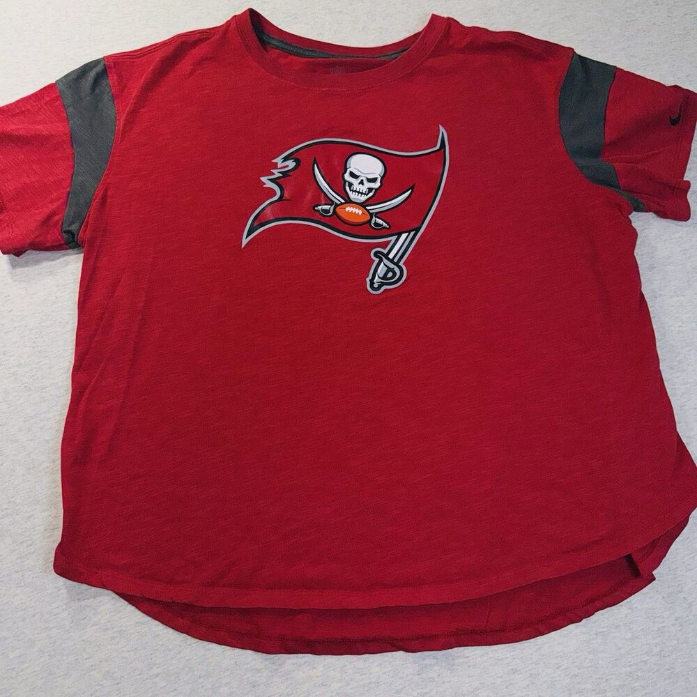 NFL Nike Red Tampa Bay Buccaneers Size XL Womens Short Sleeve T-shirt